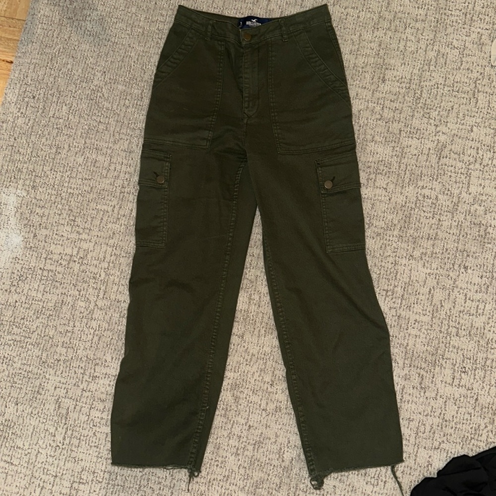 Hollister ultra high-rise mom Jean